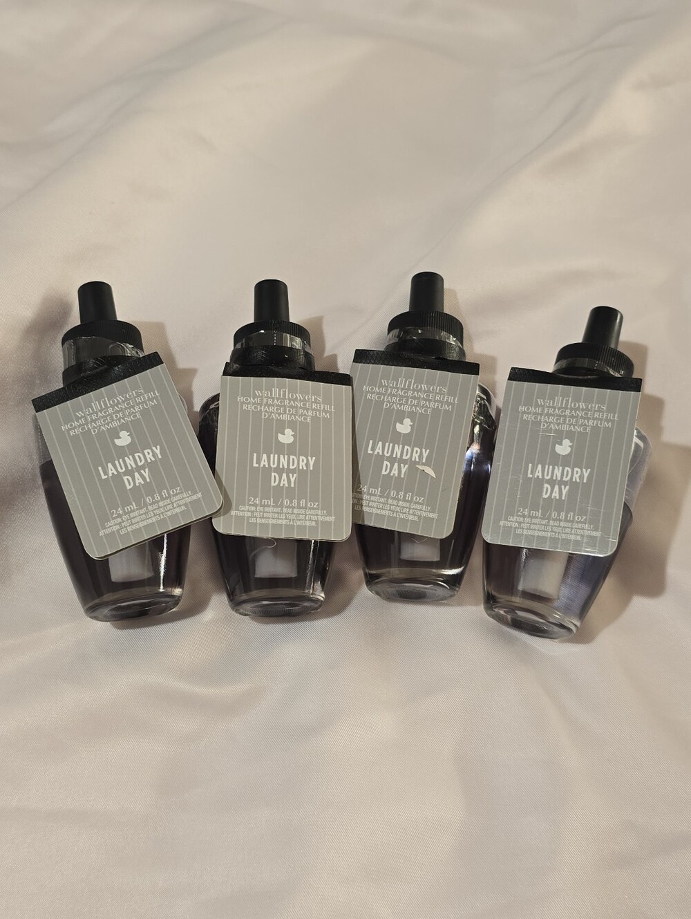 NWT White Barn Bath & Body Wallflowers Home Fragrance Refill Laundry Day 4pcs